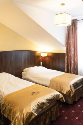 Отель Hotel Kalchem   Бжозе